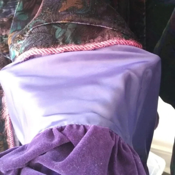 Vintage Victorian Velvet dress for  girls - Picture 4 of 7